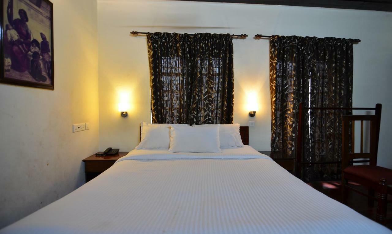 The Royal Heritage Hotel And Ayurvedic Center Thiruvananthapuram Екстер'єр фото