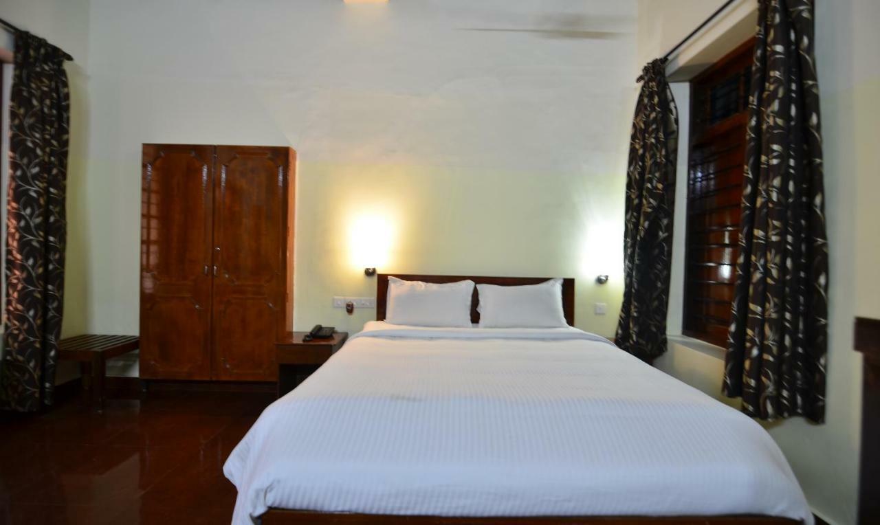 The Royal Heritage Hotel And Ayurvedic Center Thiruvananthapuram Екстер'єр фото