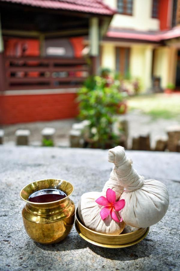 The Royal Heritage Hotel And Ayurvedic Center Thiruvananthapuram Екстер'єр фото